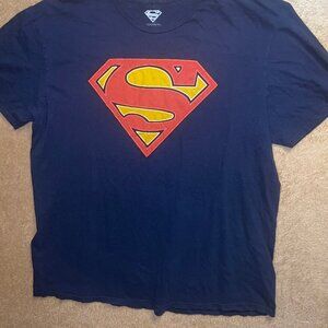 DC Superman Men XL Navy Blue Classic‎ Logo Graphic Comic Short Sleeve Shirt